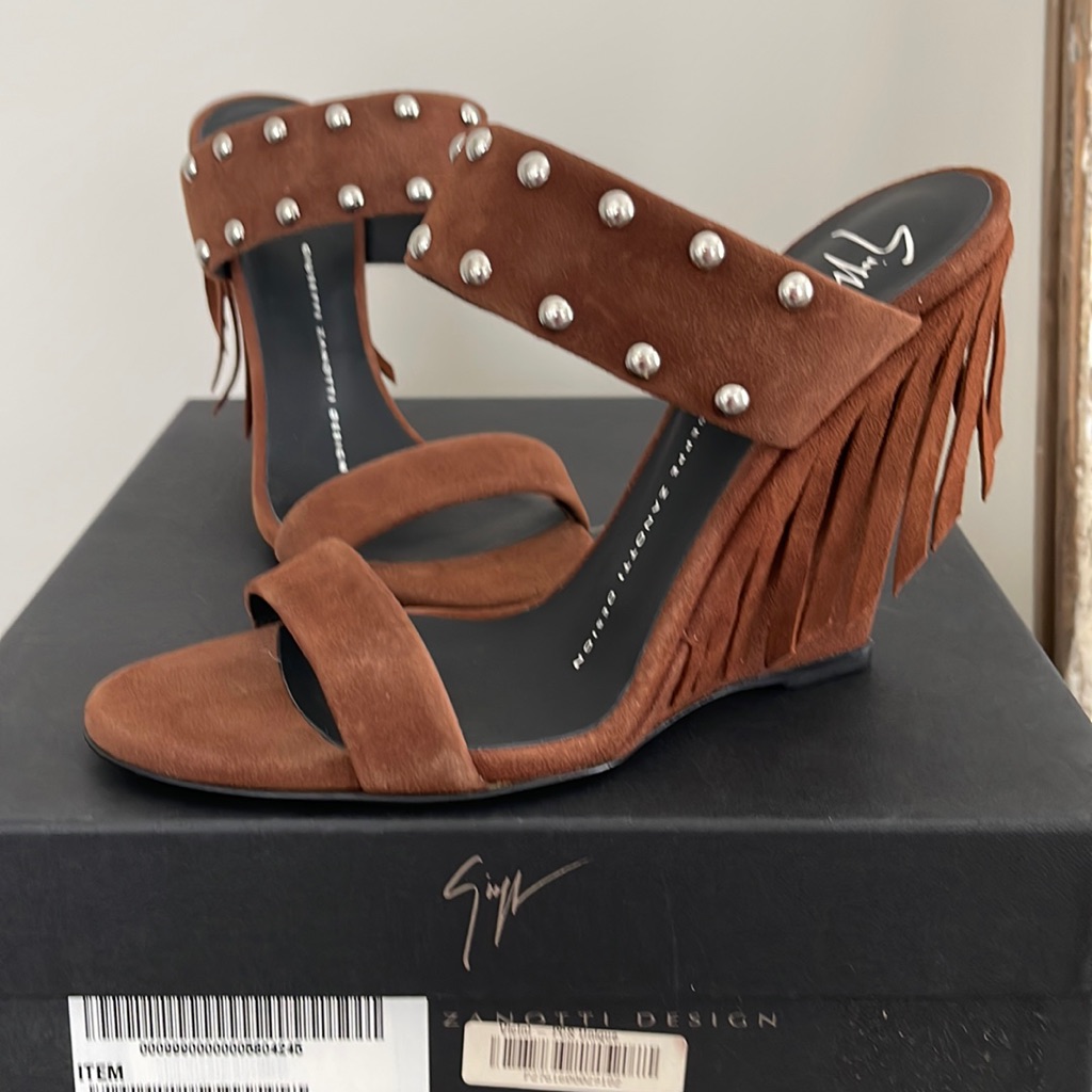 Giuseppe Zanotti Suede Heels